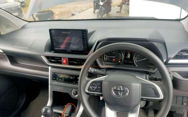 TOYOTA AVANZA 1.5 G