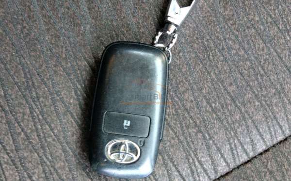 TOYOTA AVANZA