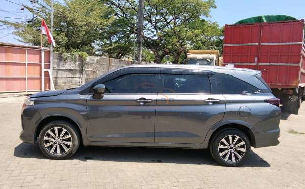 TOYOTA AVANZA
