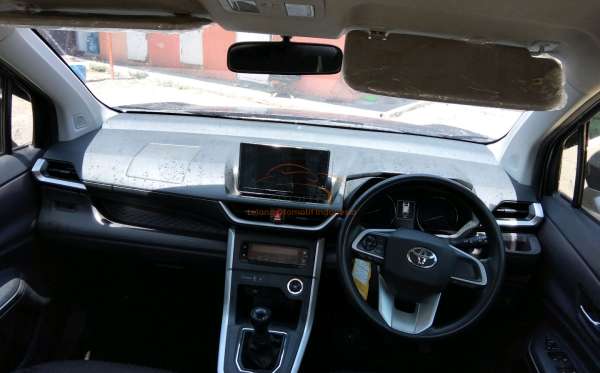 TOYOTA AVANZA