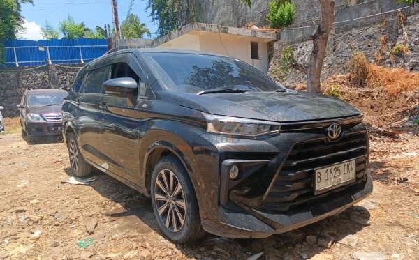TOYOTA AVANZA