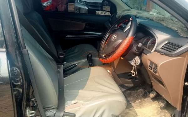 TOYOTA AVANZA G