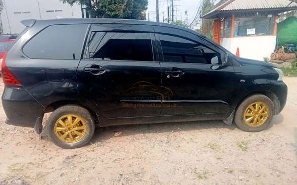 TOYOTA AVANZA G