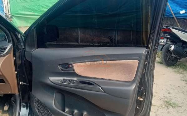 TOYOTA AVANZA G