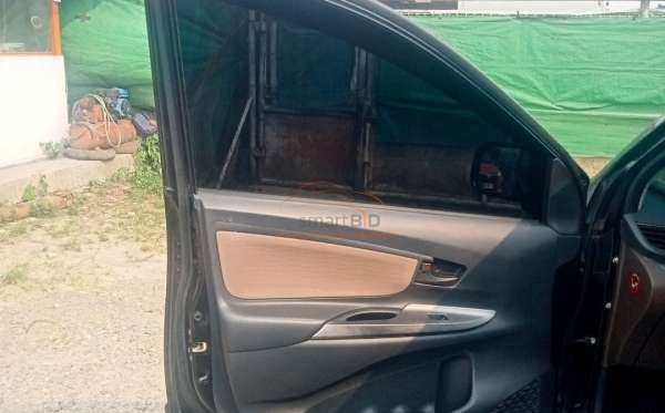 TOYOTA AVANZA G