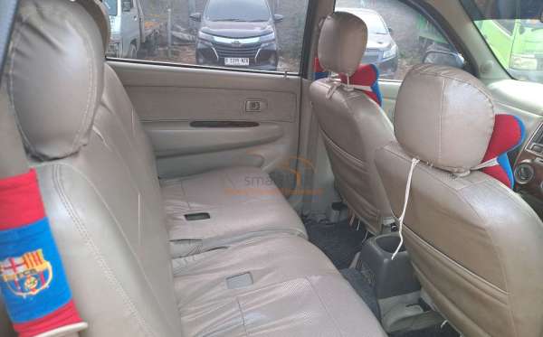 TOYOTA AVANZA