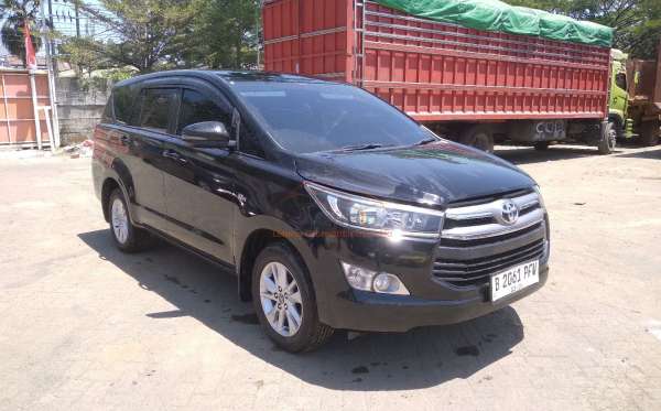 TOYOTA  INNOVA