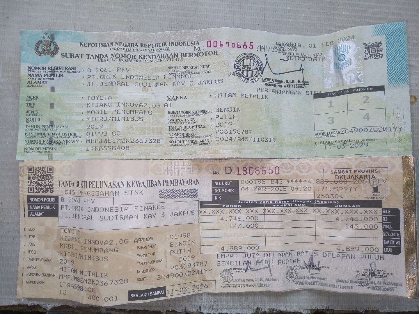 TOYOTA  INNOVA
