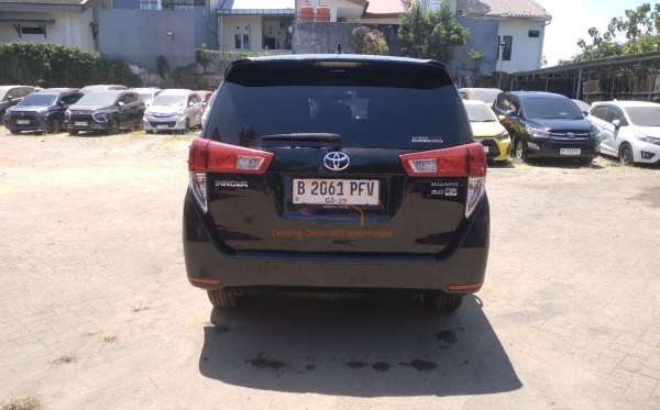 TOYOTA  INNOVA