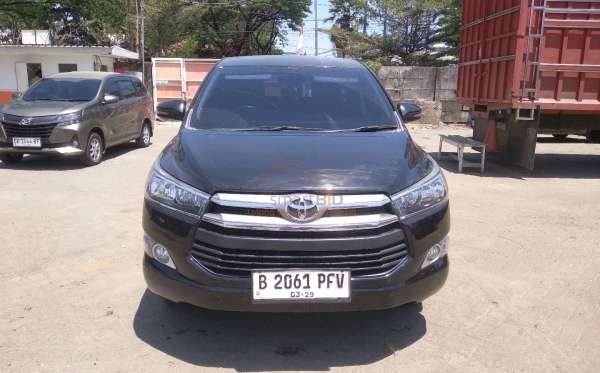 TOYOTA  INNOVA
