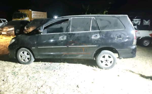 TOYOTA  INNOVA  V