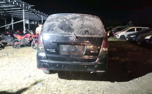 TOYOTA  INNOVA  V