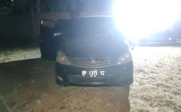 TOYOTA  INNOVA  V