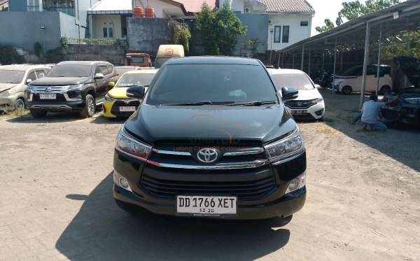 TOYOTA INNOVA G