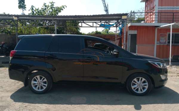 TOYOTA INNOVA G