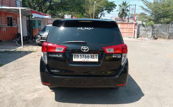 TOYOTA INNOVA G