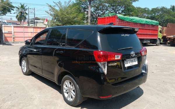 TOYOTA INNOVA G