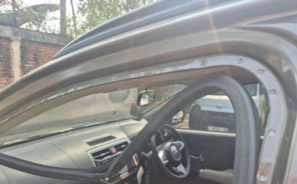 TOYOTA RUSH S