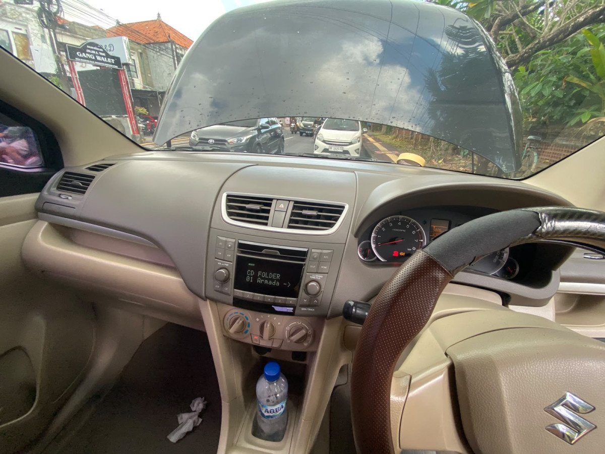 SUZUKI  ERTIGA  DX