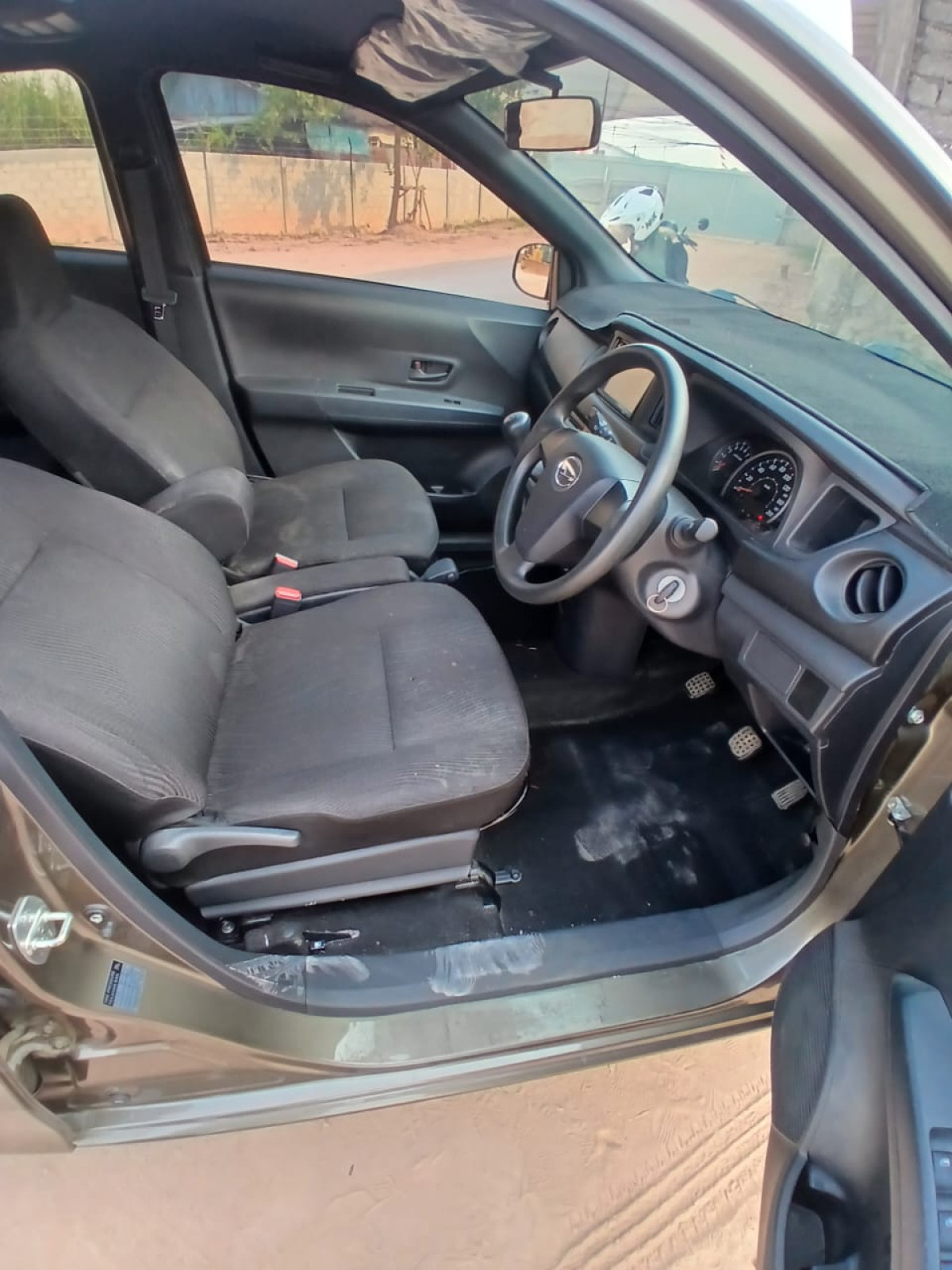 DAIHATSU SIGRA M