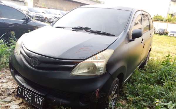 DAIHATSU  XENIA
