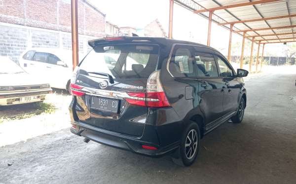 DAIHATSU XENIA
