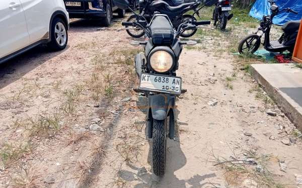 HONDA CB 150 Verza