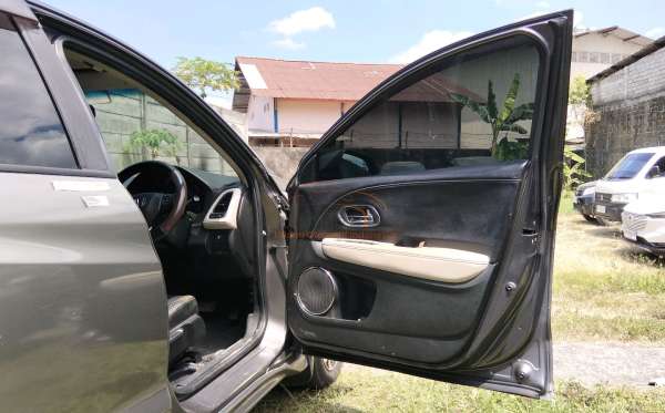 HONDA HRV 1.8 RS CVT CKD PRESTIGE