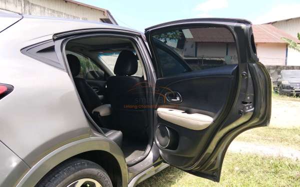 HONDA HRV 1.8 RS CVT CKD PRESTIGE