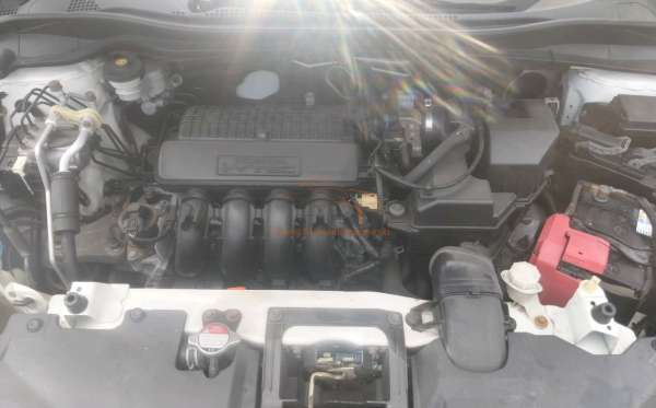 HONDA HRV RU1 1.5 S