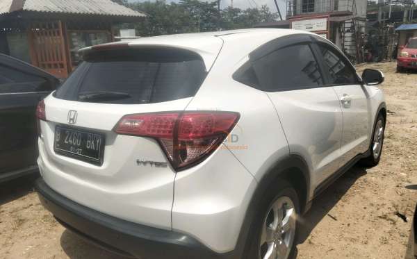 HONDA HRV RU1 1.5 S