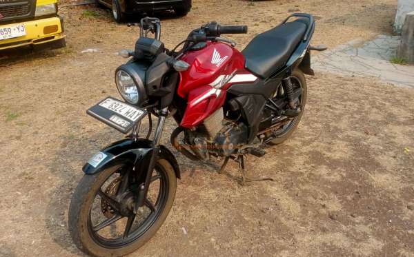 HONDA  CB 150 Verza