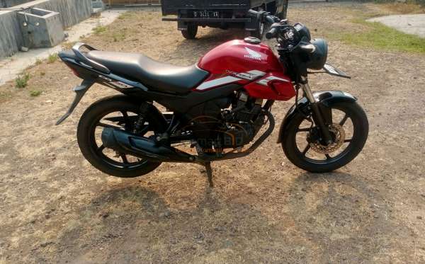 HONDA  CB 150 Verza