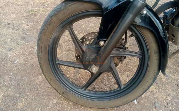 HONDA  CB 150 Verza