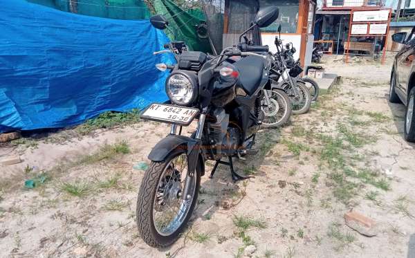 HONDA  CB 150 Verza