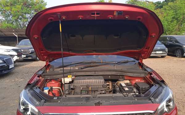 MG ZS LUX