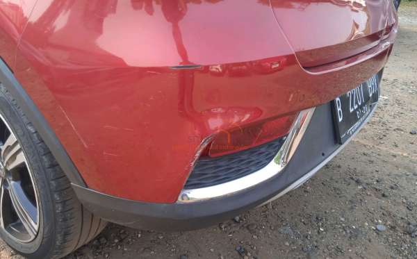 MG ZS LUX