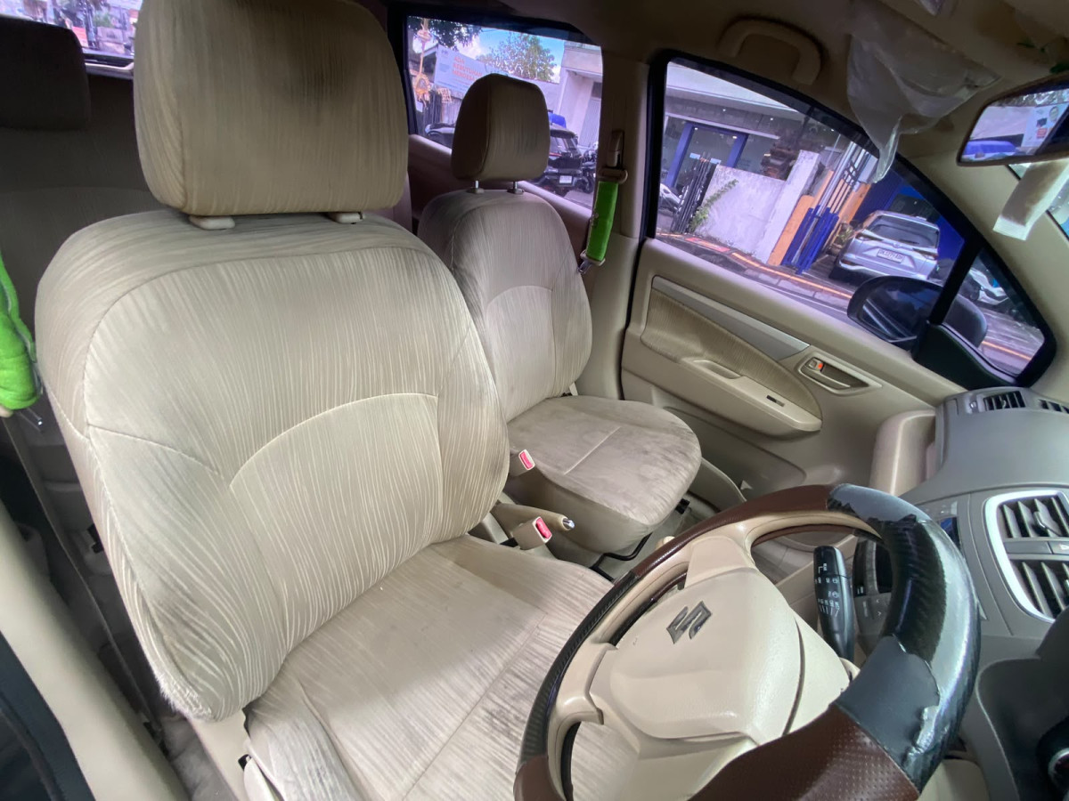 SUZUKI  ERTIGA  DX