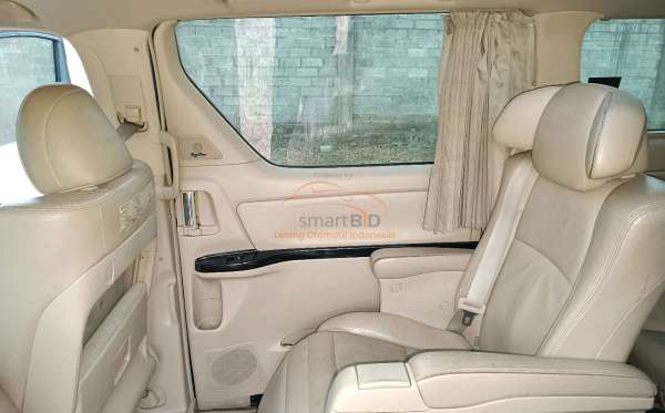 TOYOTA ALPHARD 2.4 G A/T