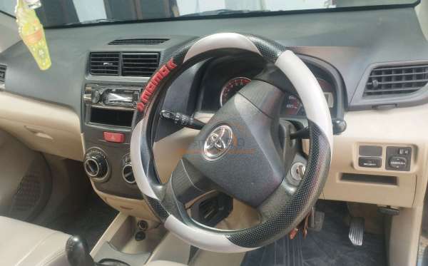 TOYOTA AVANZA 1.3 G