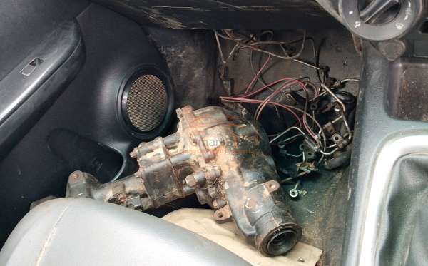 TOYOTA HILUX 2.4G DC