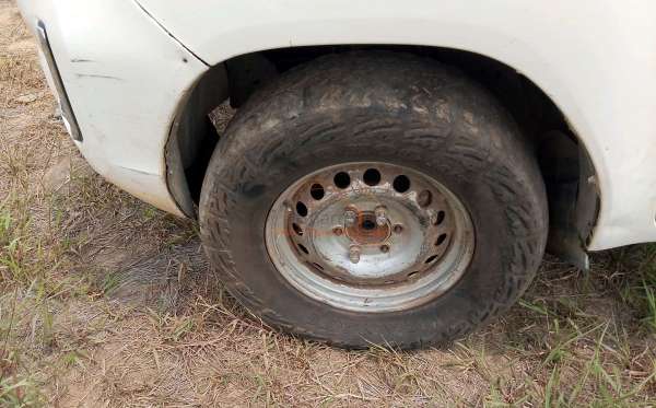 TOYOTA HILUX 2.4G DC