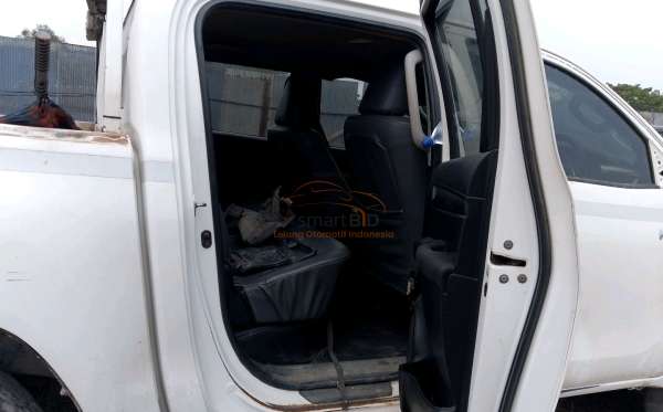 TOYOTA HILUX 2.4G DC