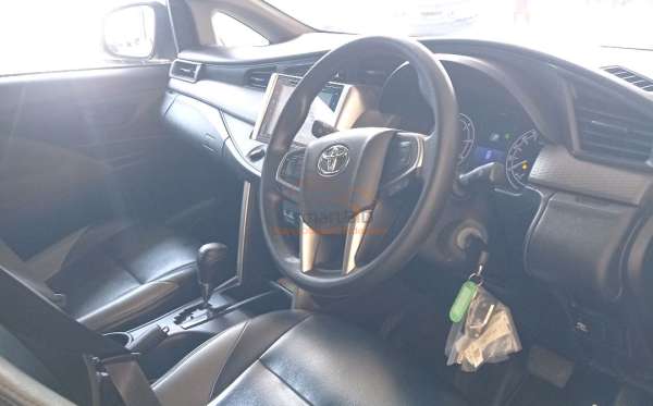 TOYOTA  INNOVA  2.4 G
