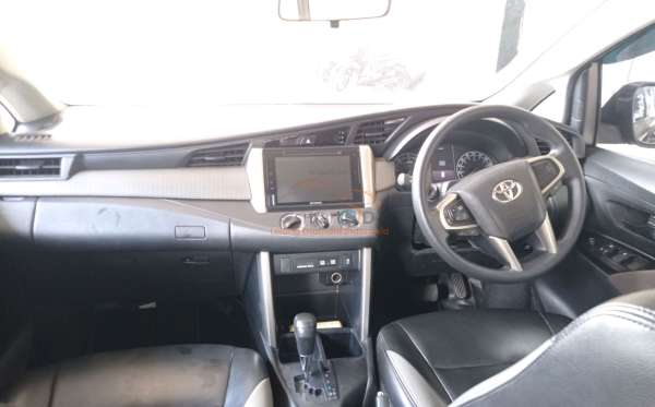 TOYOTA  INNOVA  2.4 G