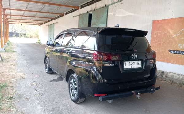 TOYOTA  INNOVA  2.4 G