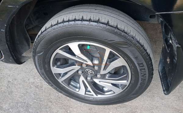 TOYOTA  INNOVA  2.4 G