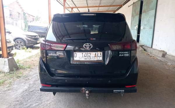 TOYOTA  INNOVA  2.4 G