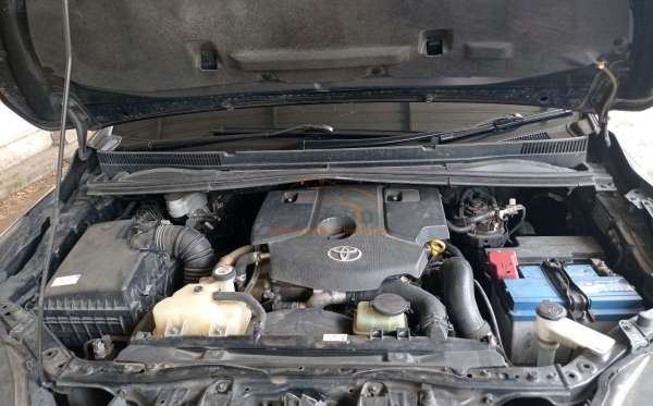 TOYOTA  INNOVA  2.4 G