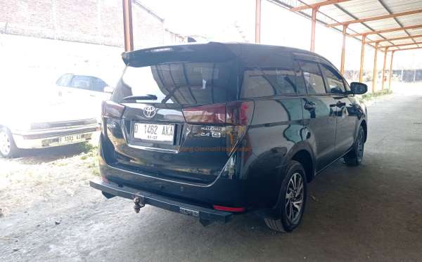 TOYOTA  INNOVA  2.4 G